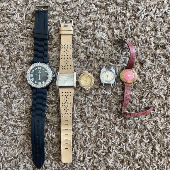 Accessories - Bundle of watch parts, untested